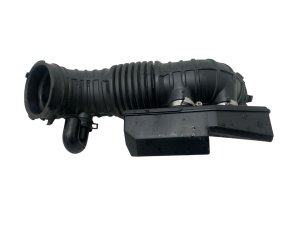 2022-2025 Kia Carnival Engine Air Intake Tube and Resonator Assembly (Used OEM)