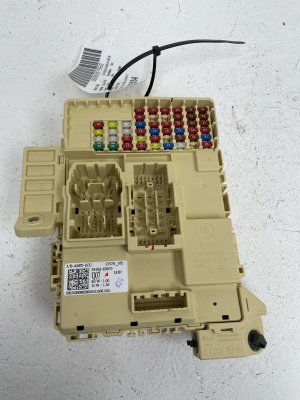 2024-2025 Hyundai Elantra Interior Fuse Relay Junction Block (Used OEM)