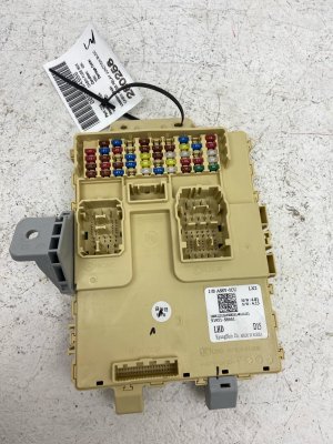 2020-2022 Hyundai Palisade Cabin Fuse Relay Junction Block Box (Used OEM)