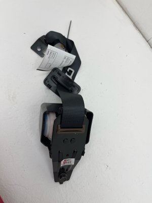 2017-2022 Genesis G90 Black Center Seat Belt Assembly - Rear, Right (Passenger) (Used OEM)