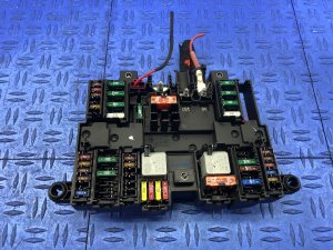 2021-2025 Mercedes-Benz GLA250 Cabin Fuse Relay Box Center Module (Used OEM)