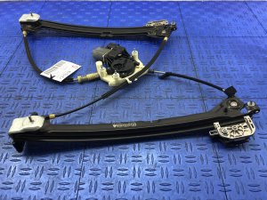 2014-2023 Maserati Quattroporte Power Window Regulator and Motor Assembly - Front, Right (Passenger) (Used OEM)