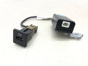 2013 INFINITI JX35 USB Charger Power Converter Module (Used OEM)