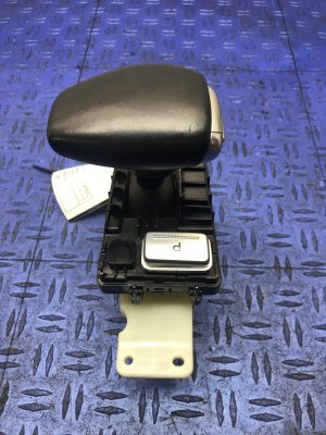 2017-2019 Genesis G90 Center Console Gear Selector Shifter Assembly (Used OEM)