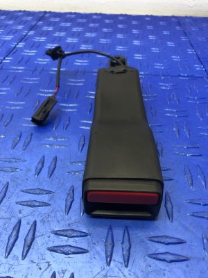 2020-2025 Cadillac CT4 Black Seat Belt Buckle - Front (Used OEM)