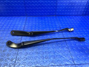 2020-2025 Toyota GR Supra Windshield Wiper Arm Set - Front (Used OEM)