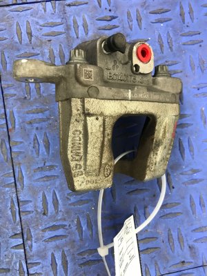 2015-2016 Hyundai Genesis Disc Brake Caliper - Rear, Left (Driver) (Used OEM)