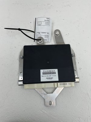 2019-2021 Mercedes-Benz CLS550 Air Suspension Control Module (Used OEM)