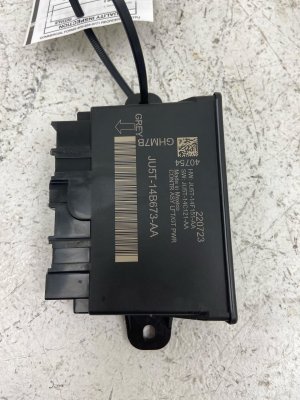 2022-2024 Lincoln Navigator Power Liftgate Control Module - Rear (Used OEM)