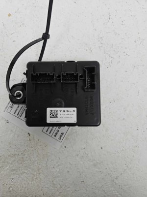  Tesla Model 3 Charge Port Control Module (Used OEM)