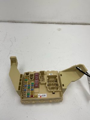 2021-2024 Genesis G80 Interior Cabin Fuse Box Junction Block (Used OEM)