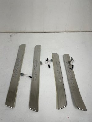 2014-2020 Mercedes-Benz S320 Chrome Illuminated Door Sill Plate Set (Used OEM)