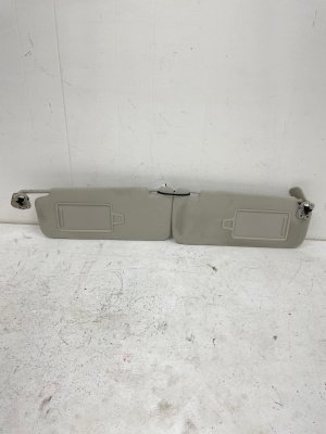 2020-2025 Kia Telluride Illuminated Sun Visor with Mirror - Left (Driver) (Used OEM)