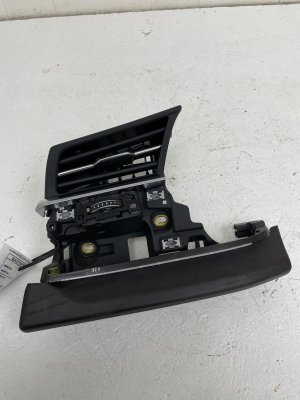 2020-2025 Audi Q7 Dashboard Air Ventilation Grille Panel (Used OEM)