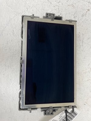 2015-2016 Mercedes-Benz GL550 Front Passenger Infotainment Display Screen (Used OEM)