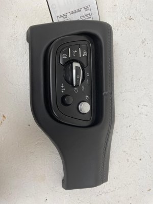 2016-2020 Bentley Bentayga Black Headlight Switch Assembly (Used OEM)
