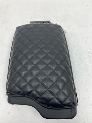 2020-2023 Hyundai Palisade Black Center Console Armrest Lid with Diamond Pattern Stitching (Used OEM)