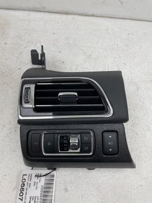 2022-2024 Lincoln Navigator Black Onyx Headlight and Power Adjustable Pedal Switch Assembly - Front (Used OEM)