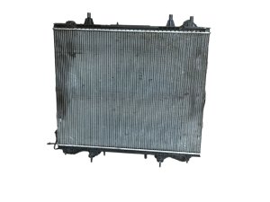 2021-2025 Land Rover Discovery Radiator and Cooling Fan Assembly (Used OEM)