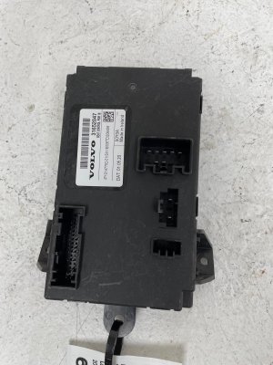 2016-2025 Volvo XC90 Seat Control Module - Front (Used OEM)