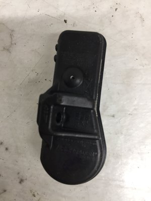 2020-2023 Kia Telluride TPMS Wheel Center Cap (Used OEM)