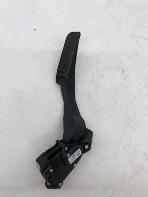 2015-2020 GMC Yukon XL Accelerator Pedal Assembly (Used OEM)
