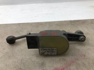 2004-2010 Audi A8 Suspension Ride Height and Headlamp Level Sensor - Front (Used OEM)
