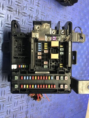 2017-2019 Genesis G90 Engine Bay Fuse Box Junction Block (Used OEM)
