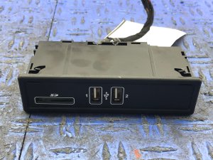 2017-2020 Mercedes-Benz E500 Center Console USB Charging Port and SD Card Slot (Used OEM)