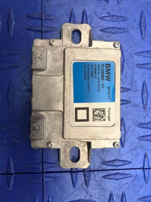 2017-2019 BMW 540i Wireless Charging Compensator Control Module (Used OEM)