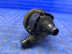 2014-2019 BMW i8 Auxiliary Electric Turbocharger Coolant Water Pump (Used OEM)
