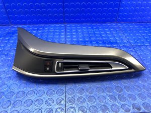 2014-2020 BMW i8 Dash Mounted AC Vent - Front (Used OEM)