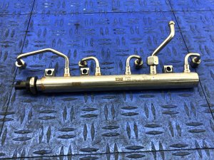 2019-2024 BMW M850i xDrive Fuel Injector Rail (Used OEM)