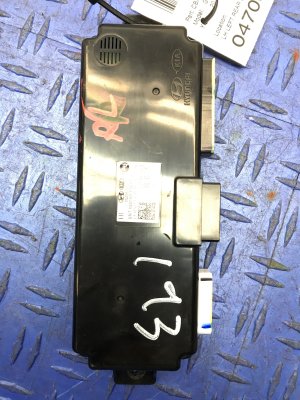 2017-2019 Genesis G90 Seat Memory Control Module - Rear, Left (Driver) (Used OEM)