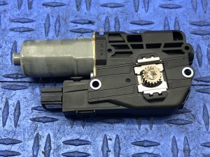 2019-2024 BMW M850i xDrive Sunroof Shade Motor - Front (Used OEM)