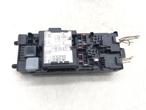 2016-2017 Land Rover Range Rover Sport Fuse Relay Power Distribution Block (Used OEM)