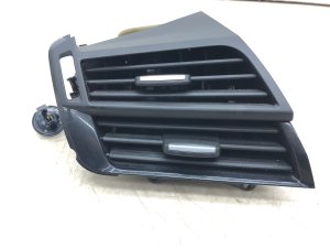  BMW X5 m Outer Air Vent Grille - Front (Used OEM)