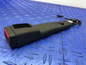 2016-2020 Cadillac CT6 Seat Belt Buckle - Front, Left (Driver) (Used OEM)