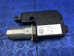 2020-2024 BMW M850i xDrive Panoramic Sunroof Sunshade Motor - Rear (Used OEM)