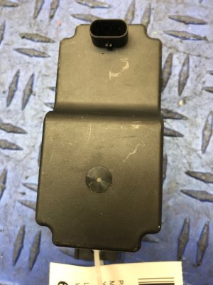 2016-2023 Mercedes-Benz C280 Drive Motor Battery Pack Control Module Voltage Converter (Used OEM)