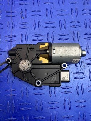2019-2023 Lincoln Nautilus Sunroof Glass or Shade Motor (Used OEM)