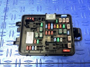 2020-2023 Cadillac CT4 Cabin Fuse Box Relay Junction Block (Used OEM)