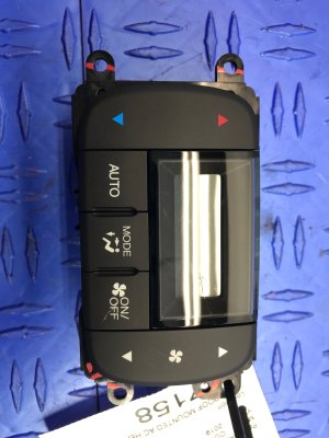 2018-2020 Honda Odyssey Automatic Temperature Control Module - Rear (Used OEM)