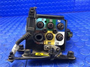 2017-2024 Maserati Levante Air Suspension Valve Block (Used OEM)
