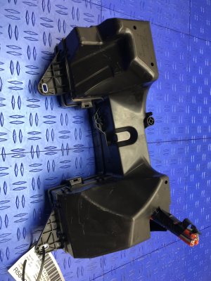 2010 Jaguar XF Engine Bay Fuse Box Relay Junction Block (Used OEM)