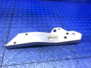 2017-2023 Mercedes-Benz E500 Upper Radiator Support Trim Bracket Set - Front (Used OEM)
