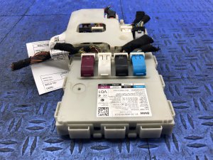 2016-2019 BMW 750i Body Control Module Fuse Junction Box (Used OEM)