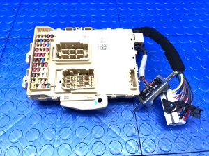 2022-2023 Hyundai Santa Cruz Cabin Junction Fuse Box (Used OEM)