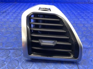 2019-2025 BMW M8 Outer Dashboard Air Vent - Front (Used OEM)
