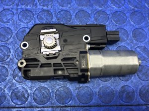 2020-2024 BMW M850i xDrive Sunroof Shade Motor - Front (Used OEM)